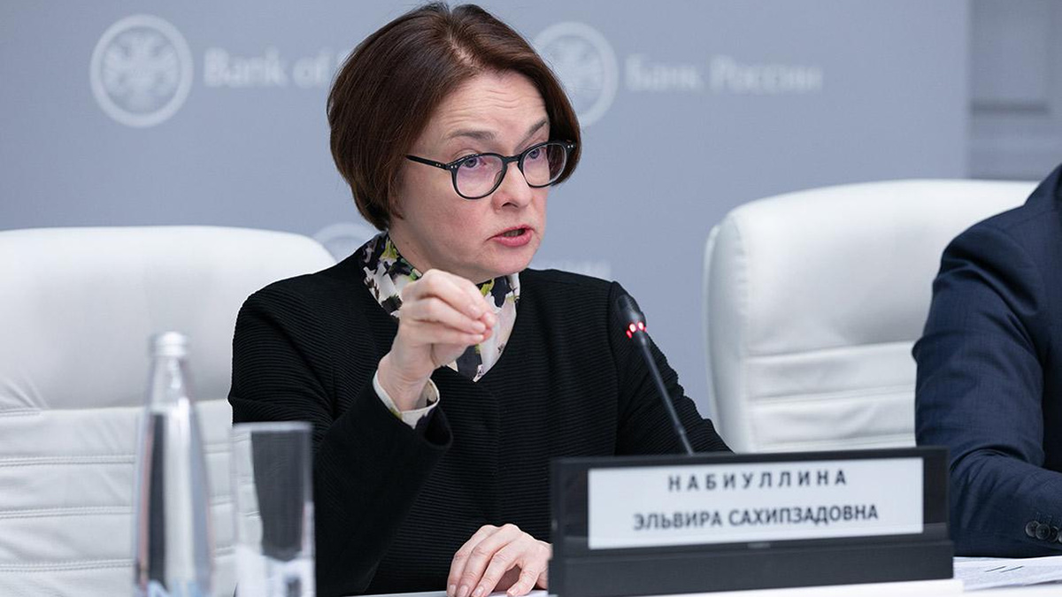 Пока говорят о «цифре», россияне выбирают наличные — и вот почему