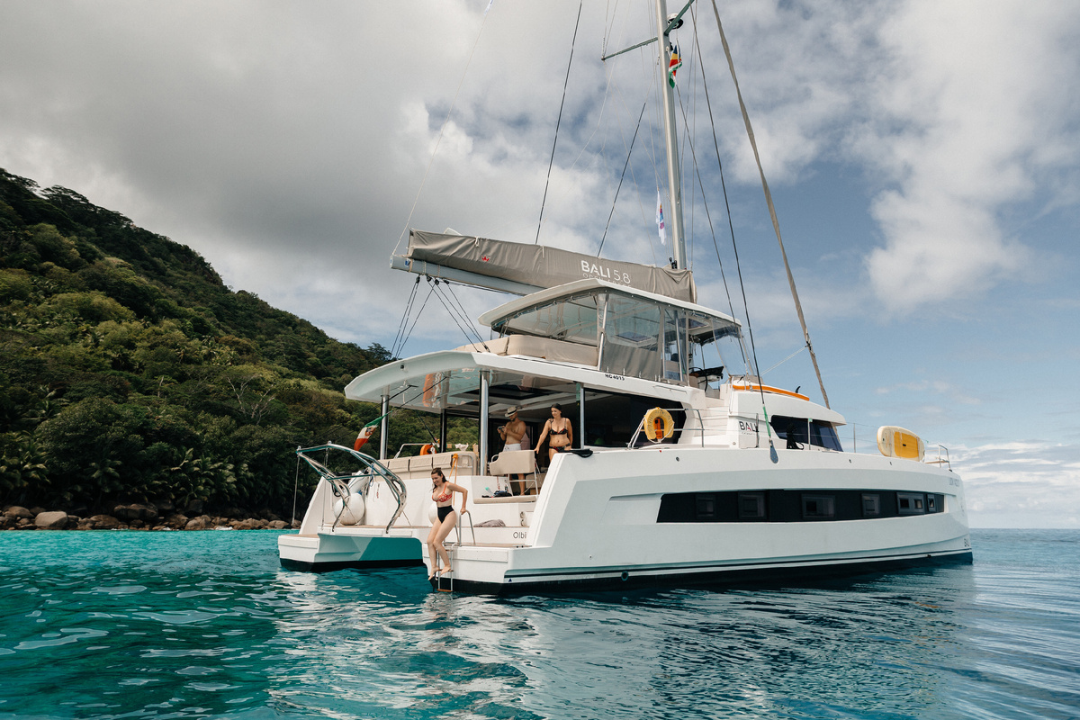 яхта Bali 5.8 - эксклюзив в Travel Regatta