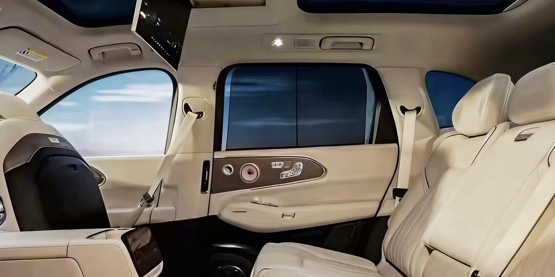 Вот как будет выглядеть салон нового кроссовера Zeekr 8X. Первые фото