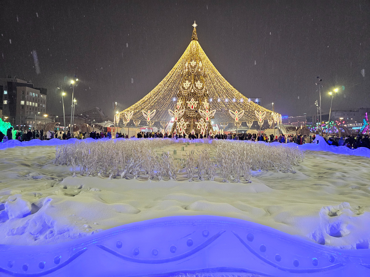 Ледовый городок в Перми, фото автора
