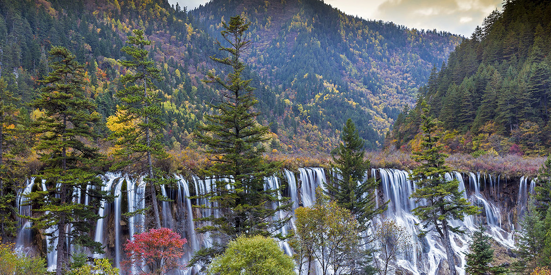 Национальный парк Цзючжайгоу – гул водопадов и краски озёр