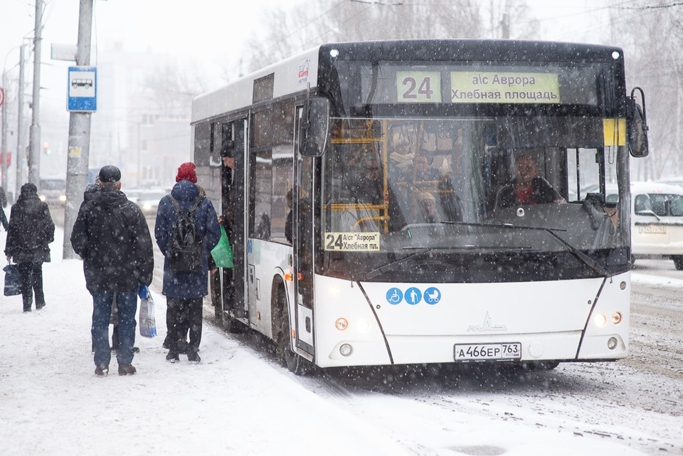    Автобусы пускали в объезд из-за дорожных работ Ксения ТИМОФЕЕВА
