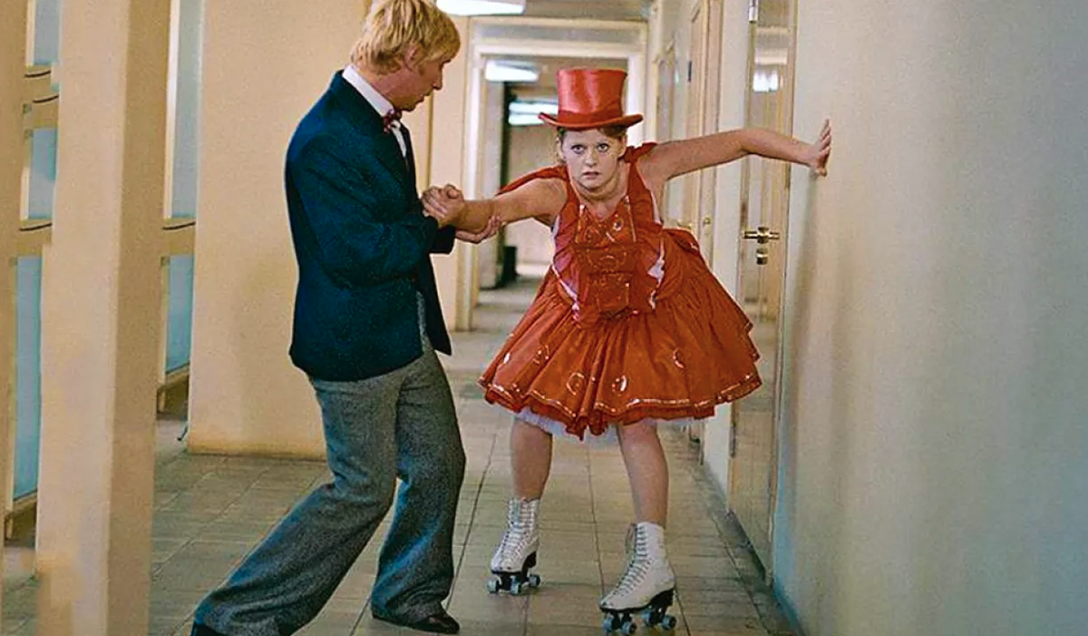    Кадр из советского фильма "Карнавал" (1981)