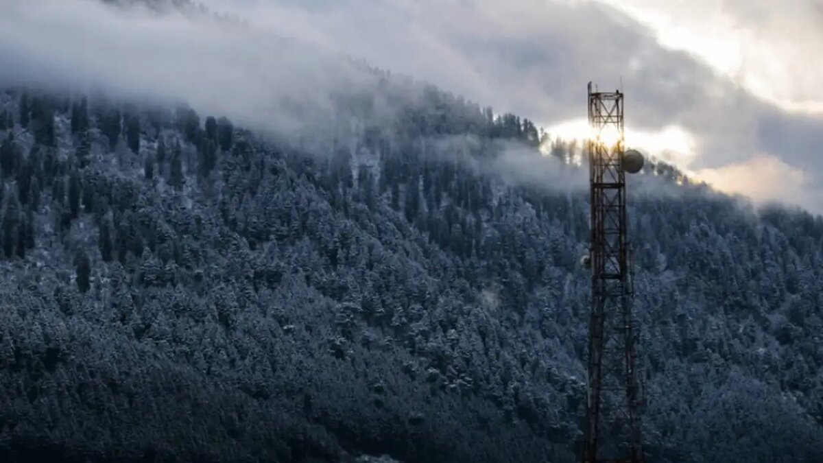    Вышка радиосвязи. © ru.freepik.com