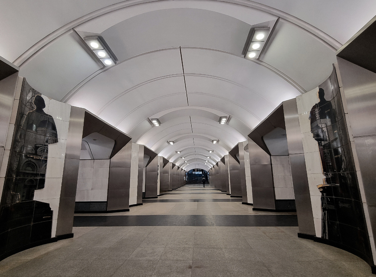 Станция Московского метрополитена —  «Сретенский бульвар». Фото автора статьи.
