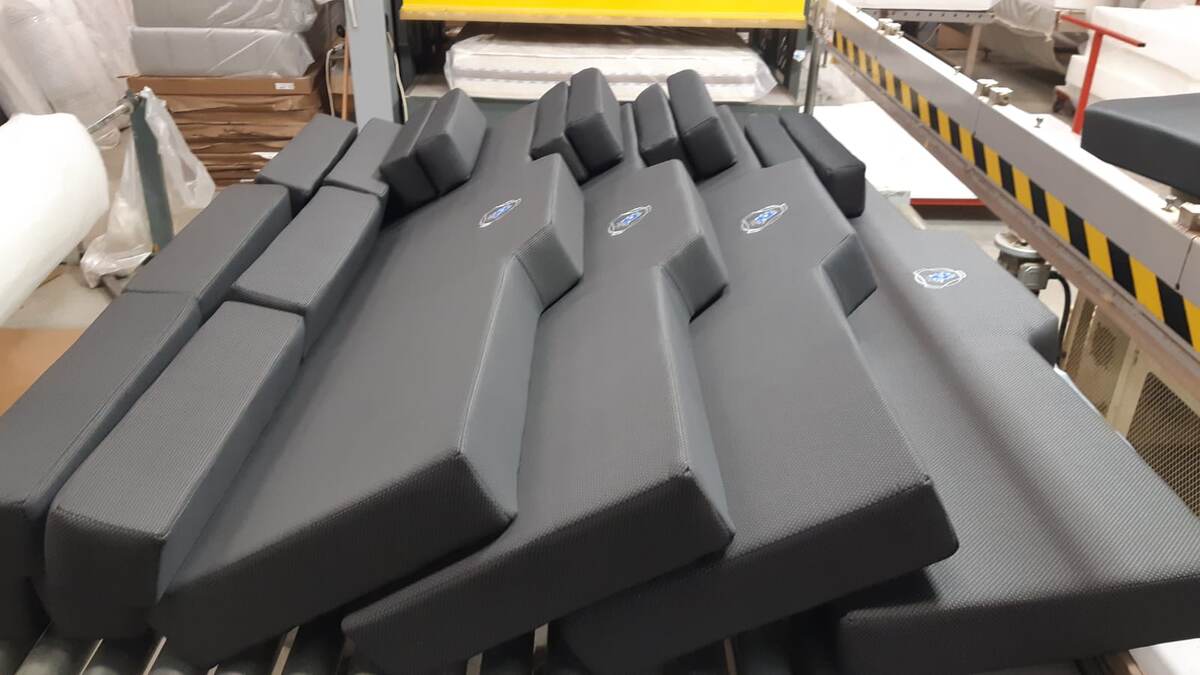 Отгрузка партии матрасов СПАЛБЕР Комфорт SCANIA R5 для ТК из Москвы. Фото Спалбер_2.