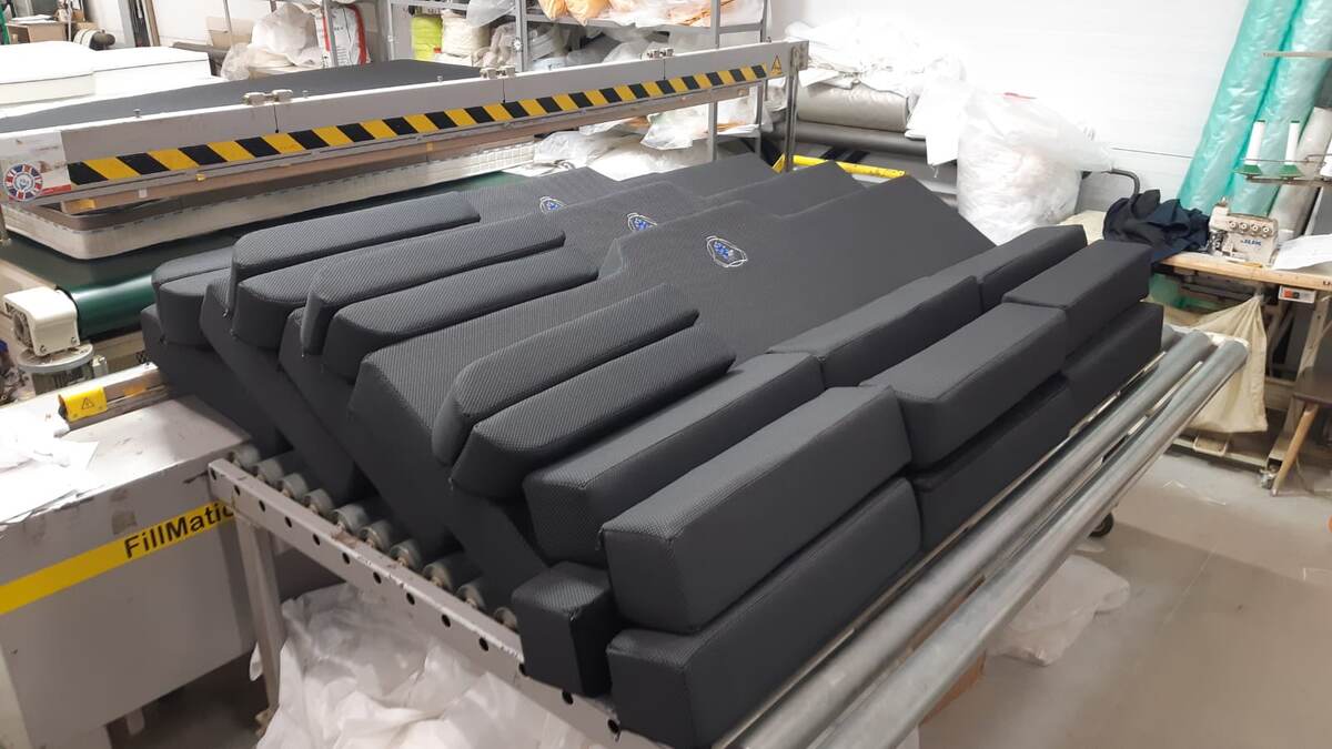 Отгрузка партии матрасов СПАЛБЕР Комфорт SCANIA R5 для ТК из Москвы. Фото Спалбер_3.