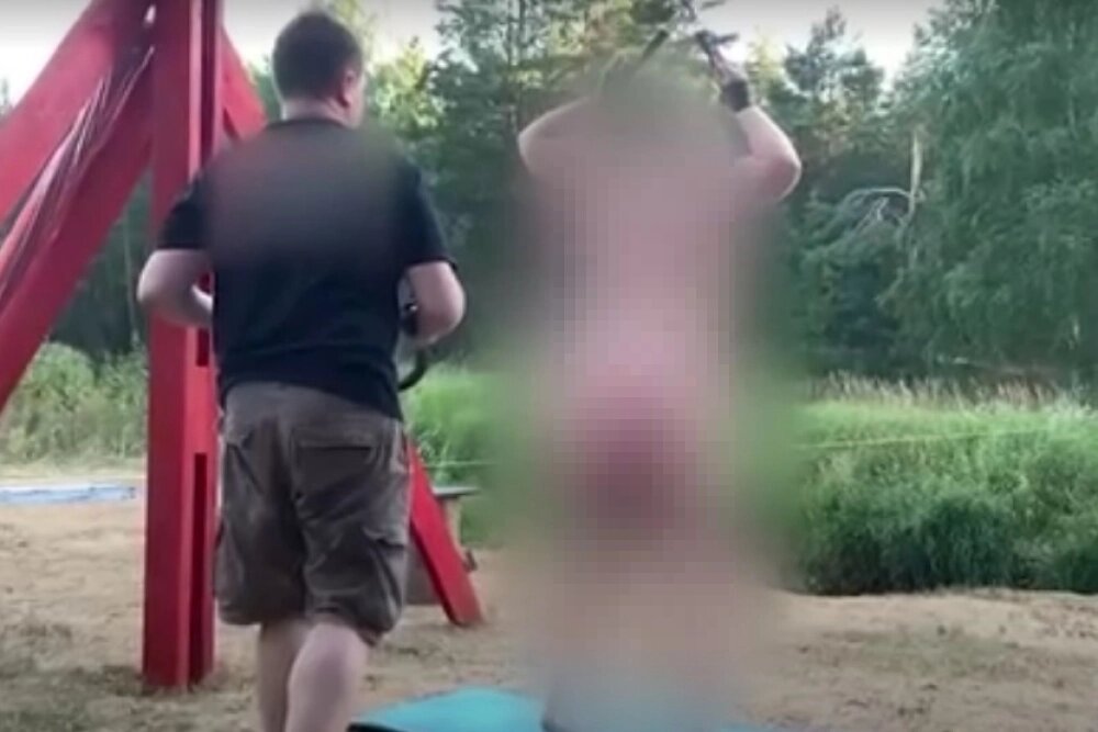    Мужчина снимал садистские практики на камеру и выкладывал в соцсети. Кадр видео