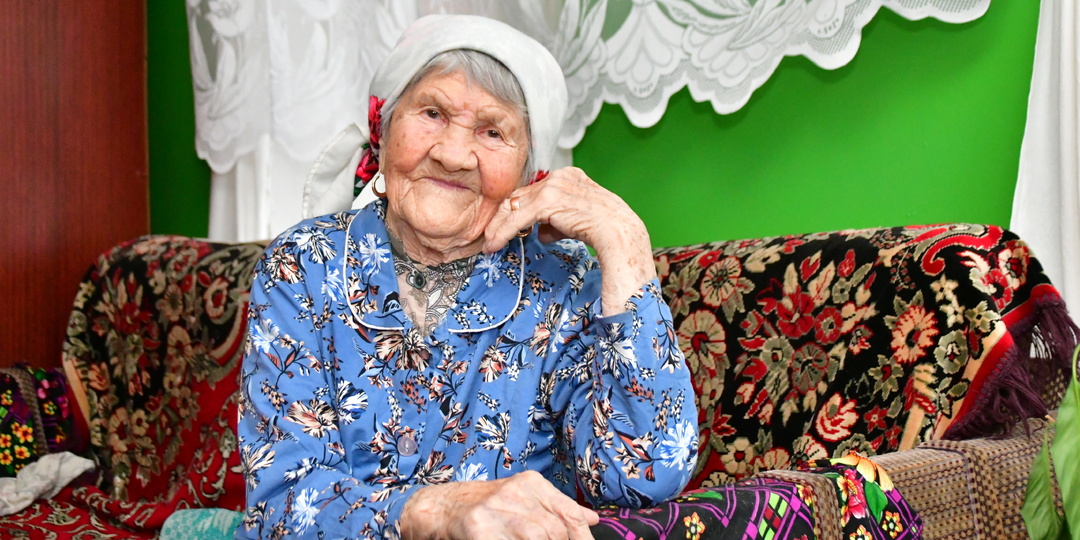 Лет до ста расти. И без старости...