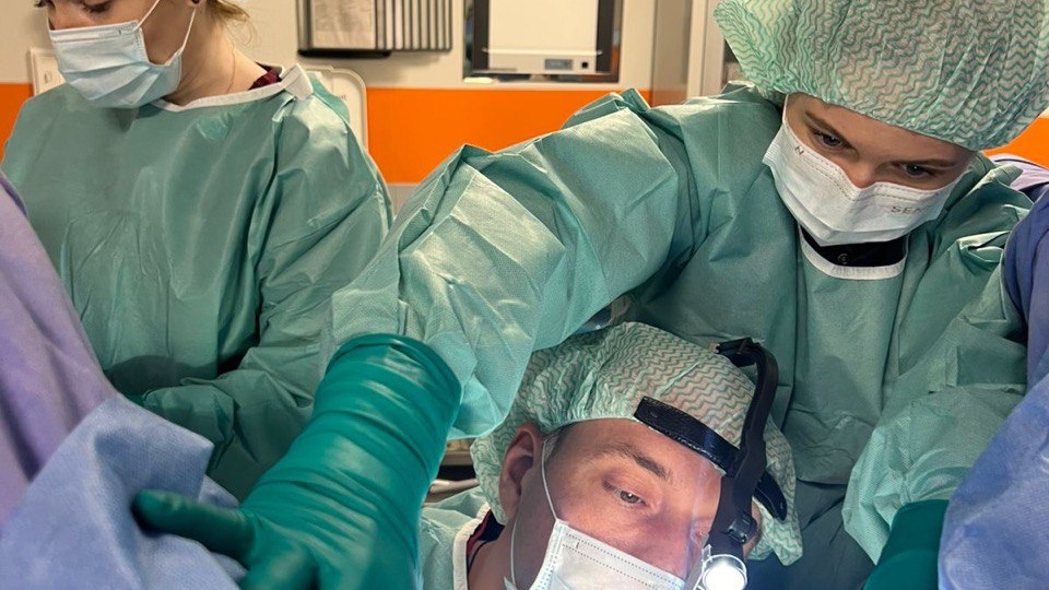 🏥 От лазерной хирургии до эмболизации: как командная работа и генетическая диагностика помогли найти причину кровотечений