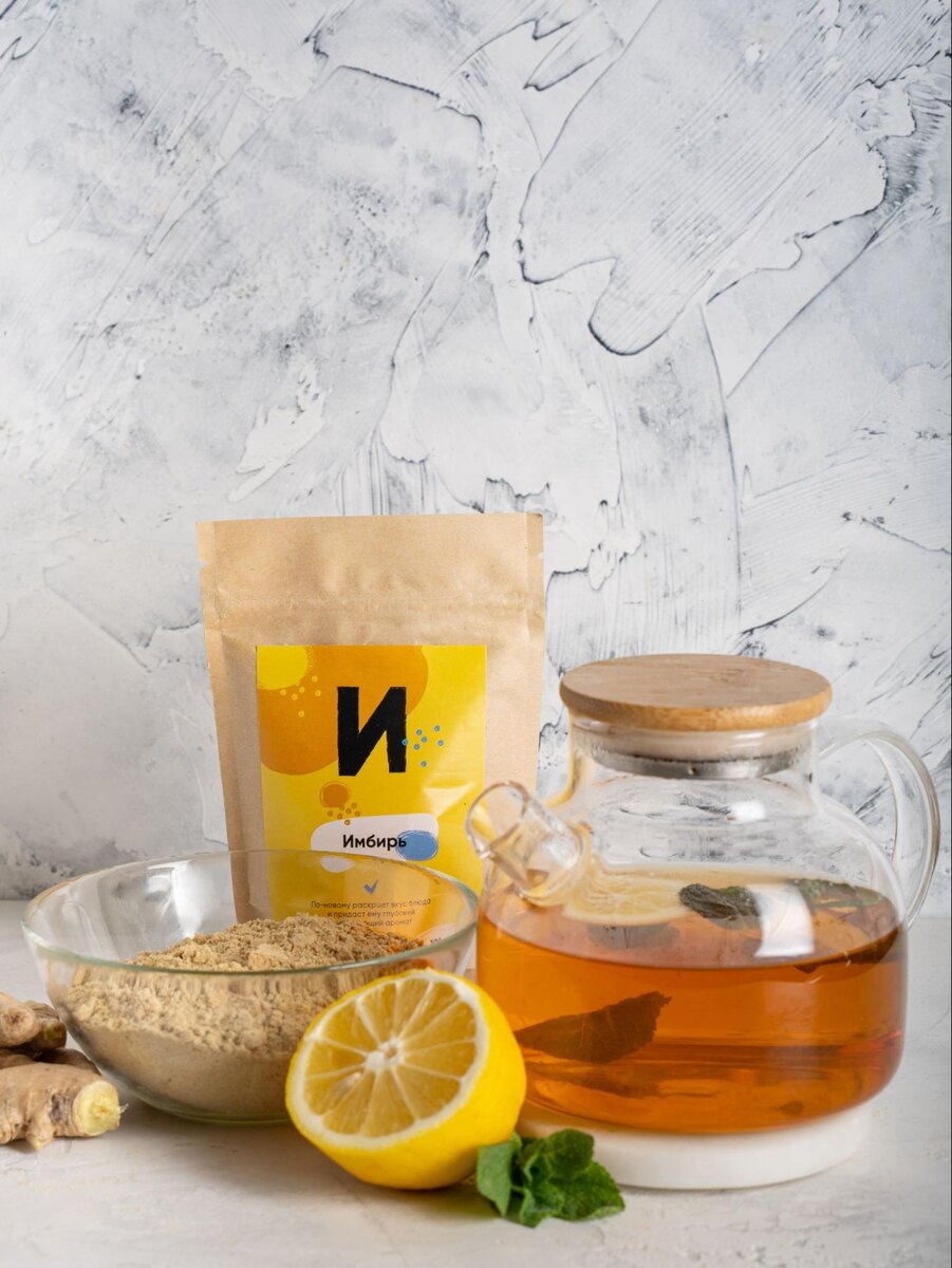 Попробуйте начать добавлять в чай немного имбиря, чтобы есть меньше сладкого
