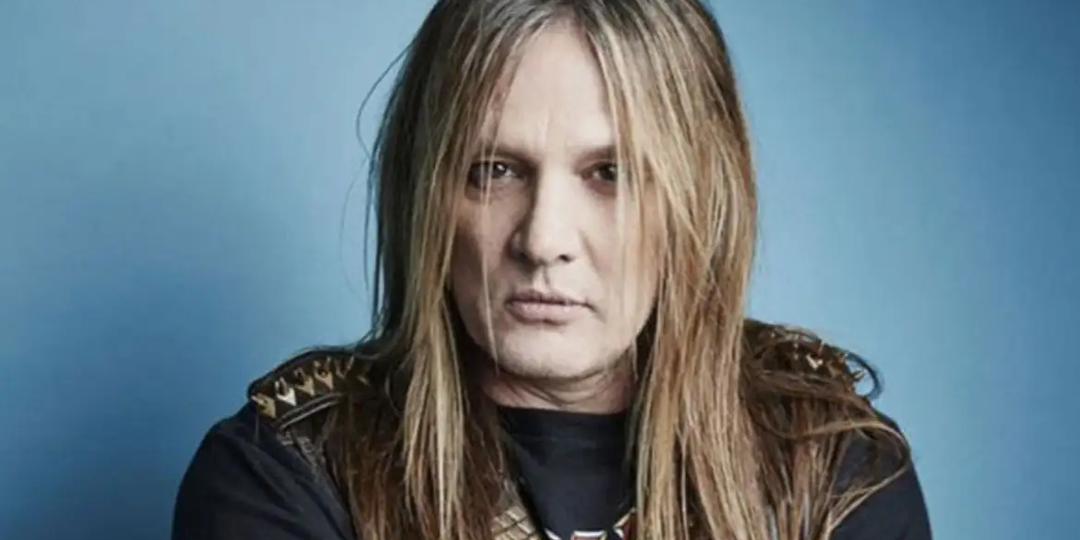 Себастьян Бах: «Когда я выхожу на сцену и смотрю на толпу, все улыбаются, смеются и веселятся»