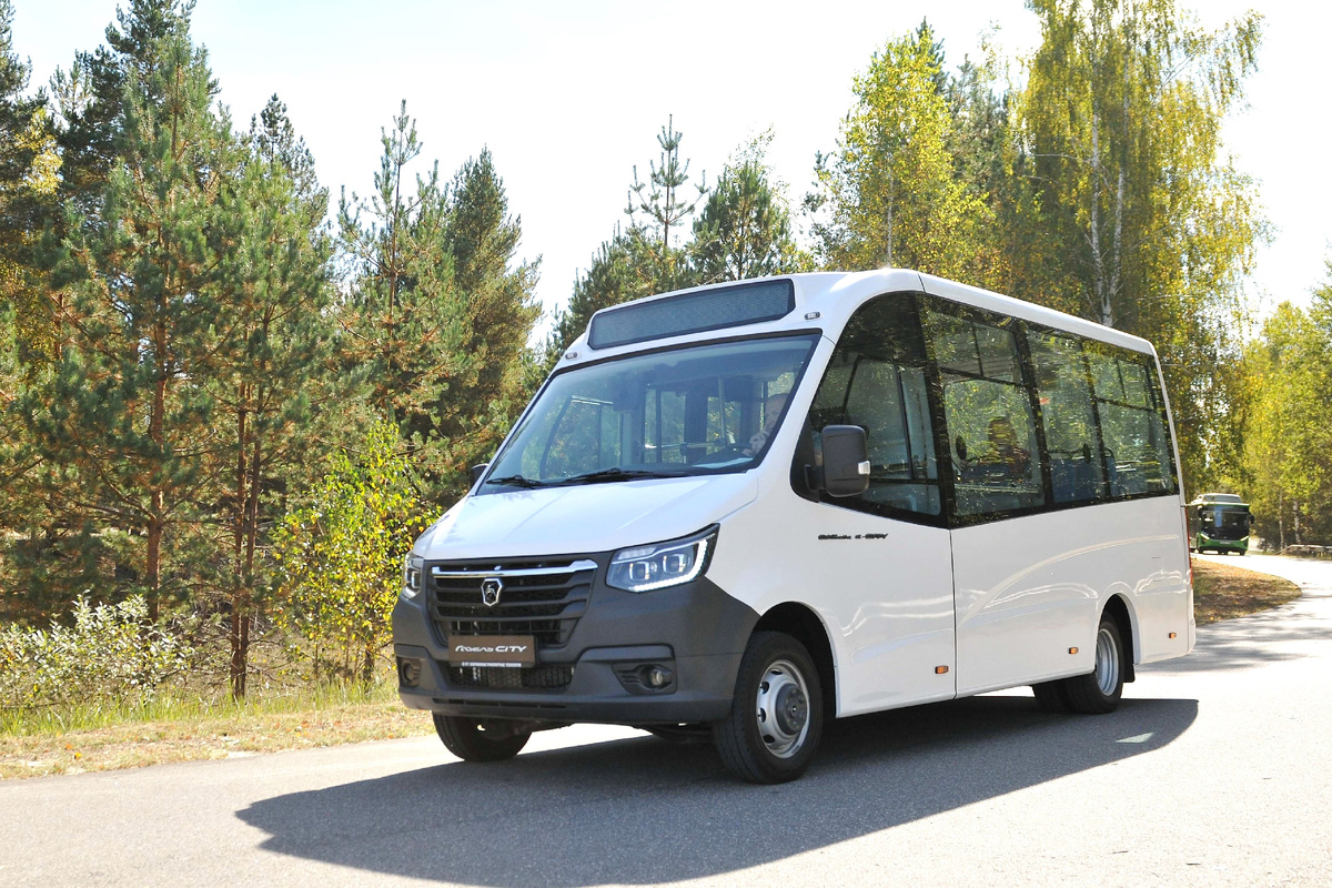 Автобусы «Газель CITY» и CITYMAX 9 на полигоне