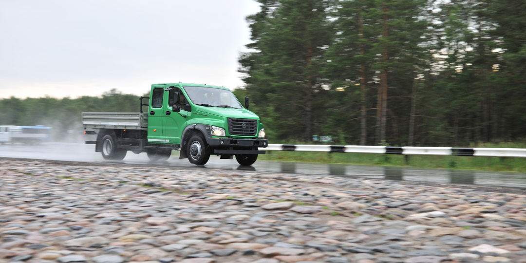 Как проходят контрольные испытания серийных автомобилей на Горьковском автозаводе