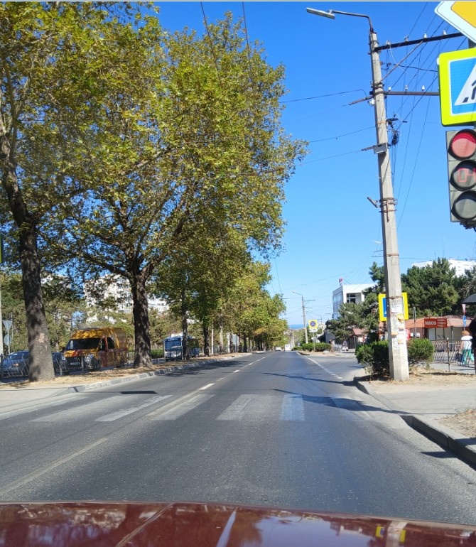 На горизонте постоянно море но едешь - едешь, а оно всё так же где то там, вдалеке...