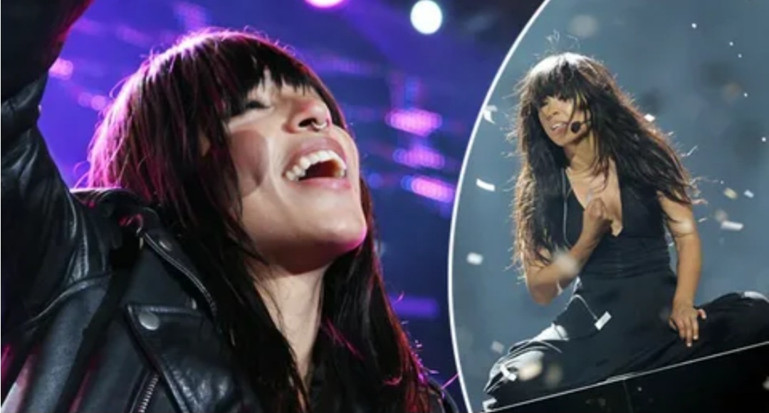 Снова делится всем добрым творчеством музыкальным, а потом с ним ездит выступать