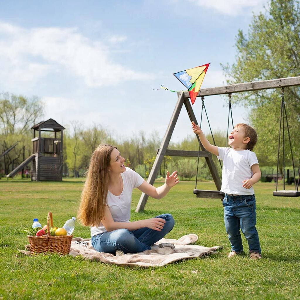 Игры с малышом. Источник: ИИ