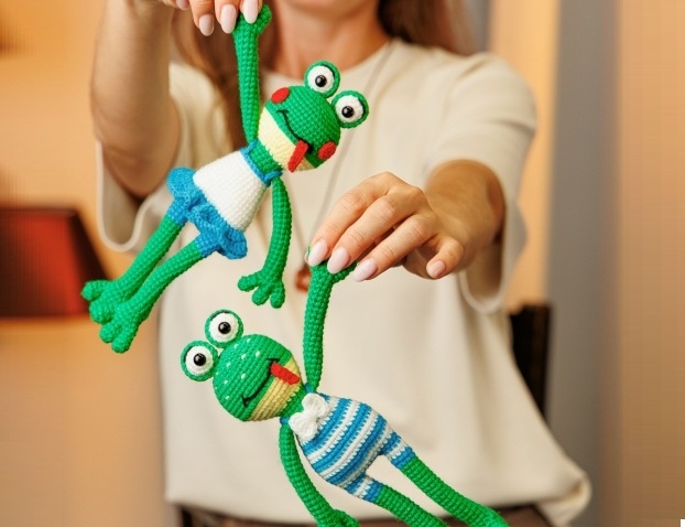 лягушкакрючком / игрушкикрючком / урокивязания / вязаныеигрушки