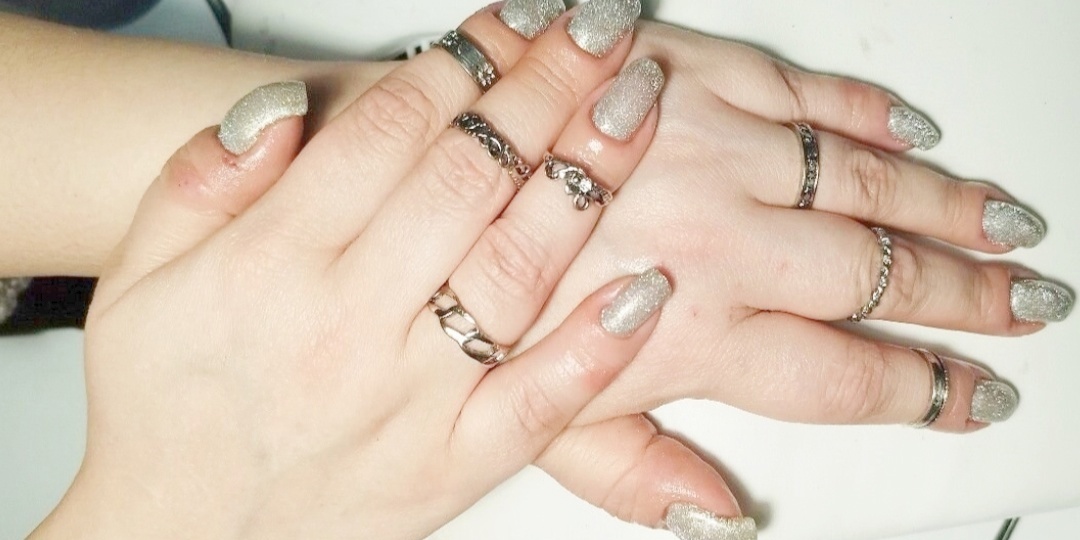 Мастер маникюра заплатит костромичке за испорченные ногти