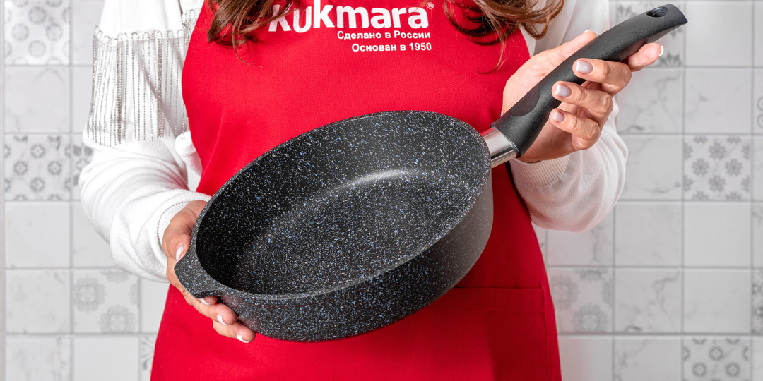 Как продлить жизнь антипригарной сковороде: ритуал перед первым использованием