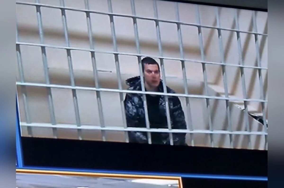    Избил и утопил.