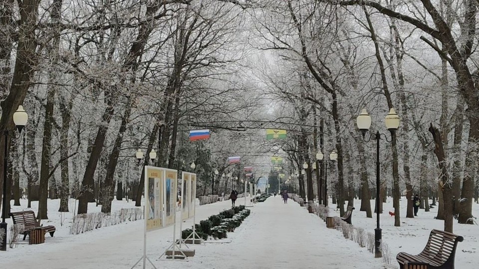    Город как будто погрузился в зимнюю сказку Денис ДОРОФЕЕВ