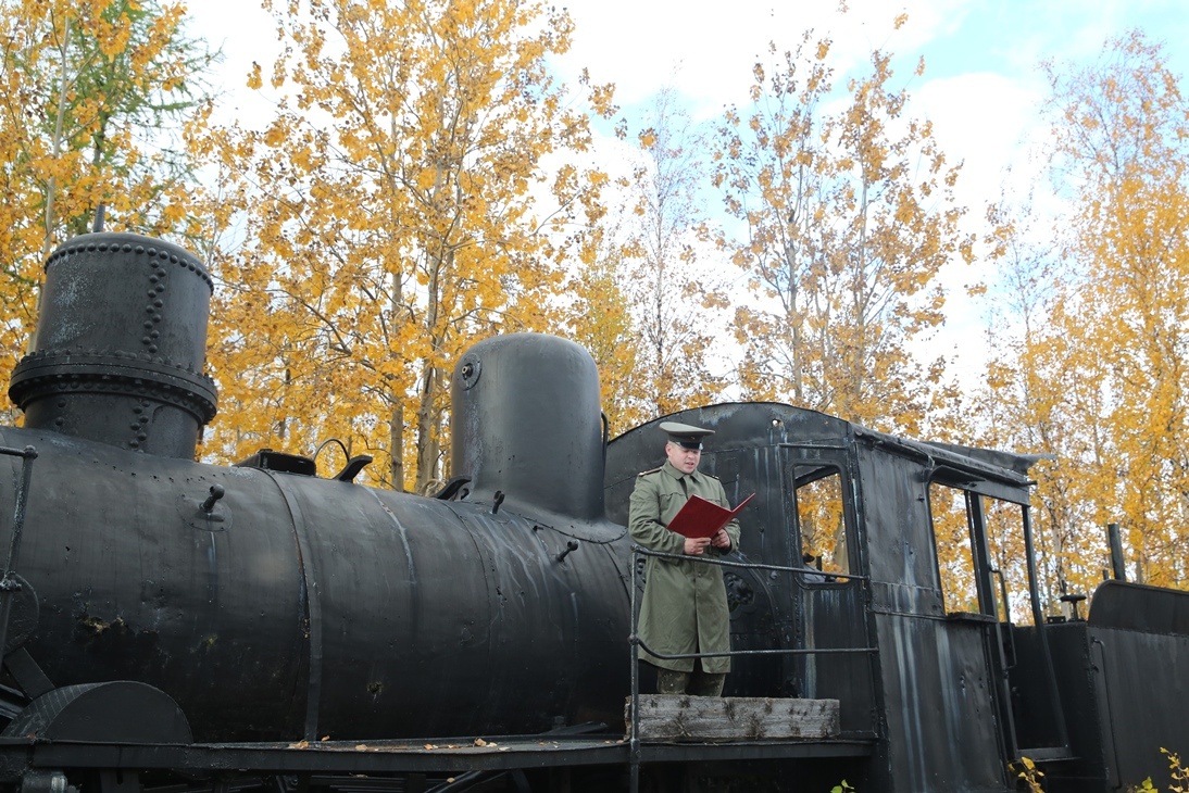 Мыс Долгий, река Таз. Паровозы, обслуживавшие 503 стройку. Фото Вячеслава Калинина