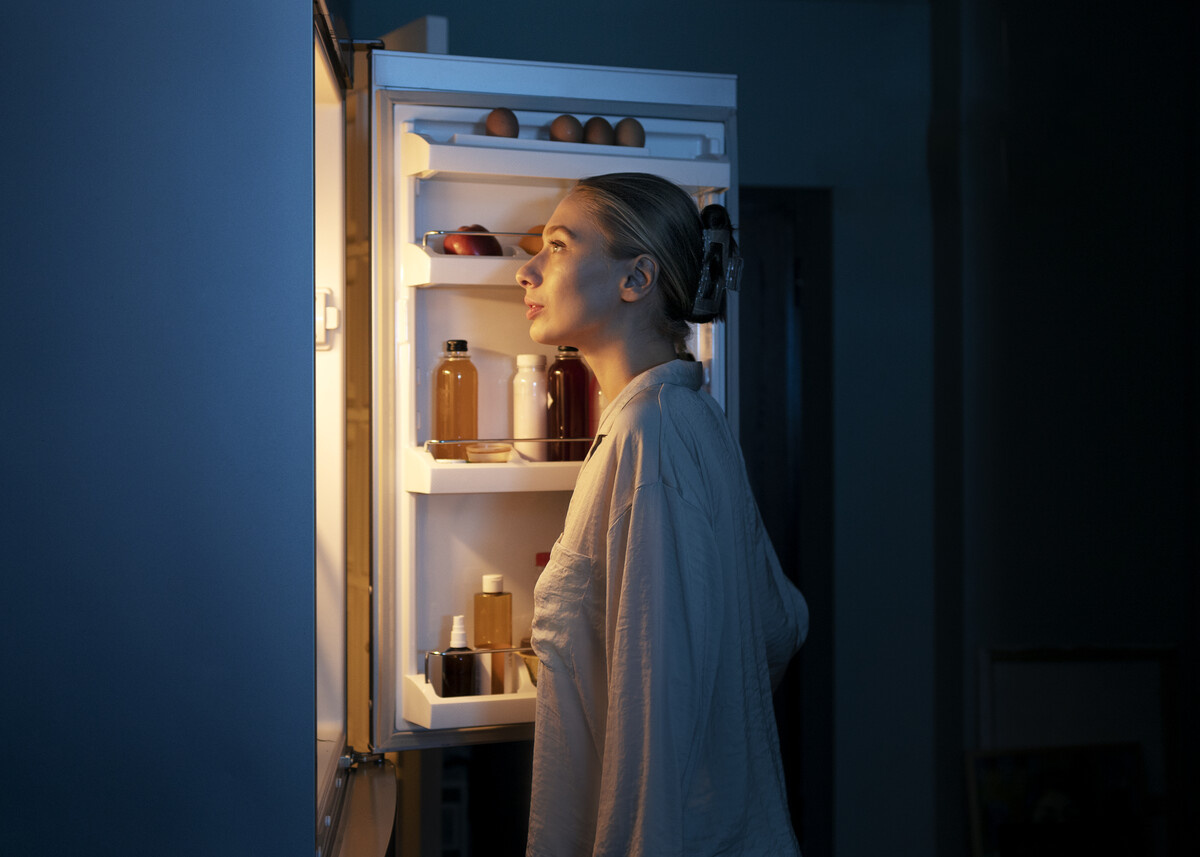    Запах в холодильнике: почему появляется и как от него избавиться за 6 шагов