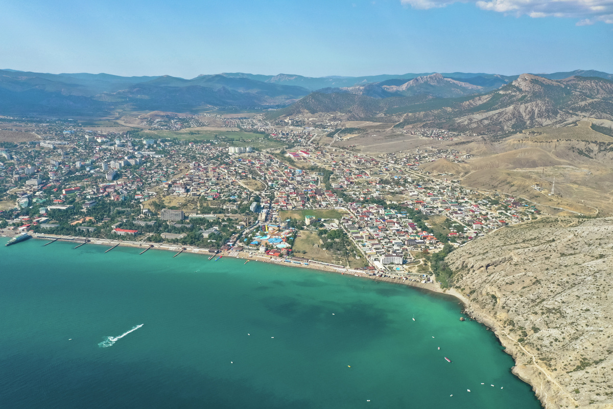 Вид на побережье Судака // Туристический портал Республики Крым, Сергей Коршунов