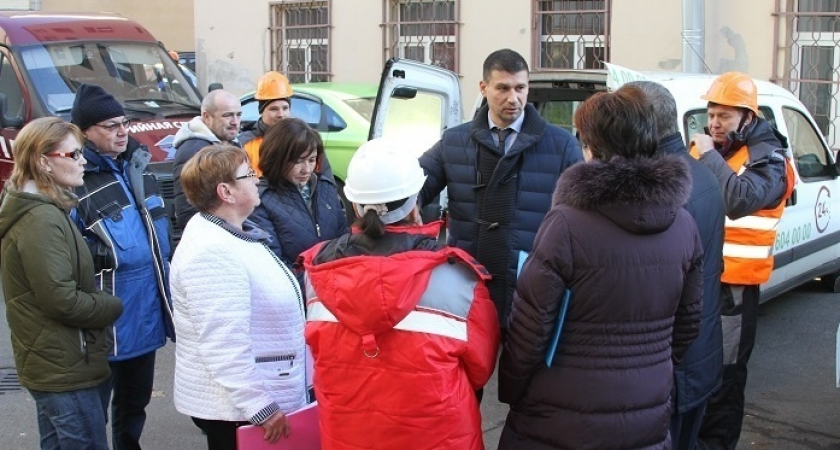    Владлен Родионов (в центре) Официальный сайт Администрации Санкт‑Петербурга