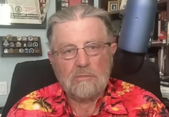 Фото: Prt Scr youtube.com / Garland Nixon