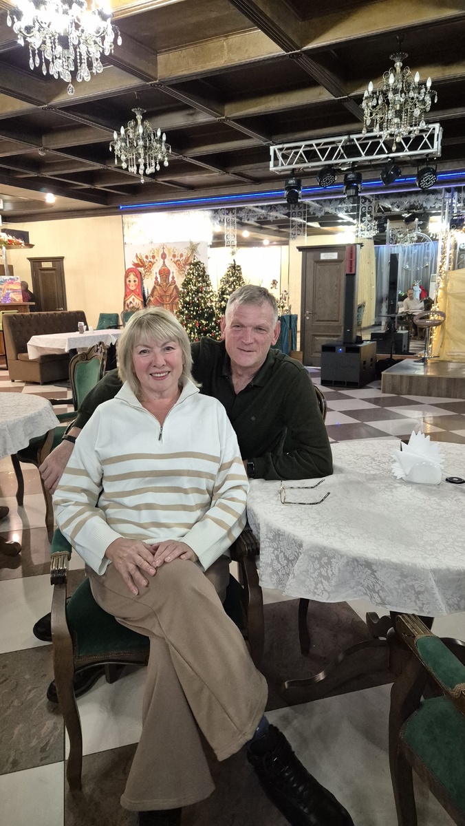 В кафе Светлана.