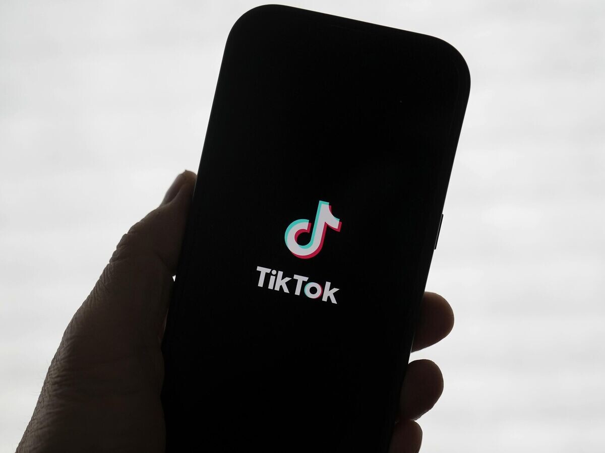    Приложение TikTok на экране смартфона | © AP Photo / Jeff Chiu