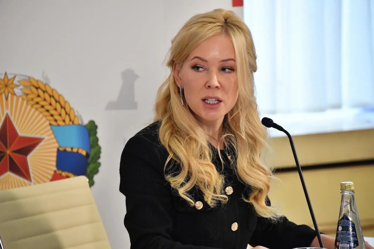 Постоянный член жюри последних сезонов Екатерина Мизулина. Фото Яндекс.Картинки. 