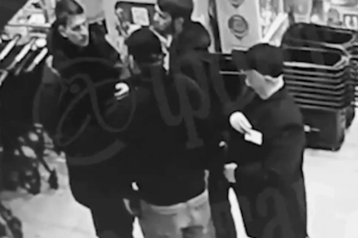    Астраханец погиб в Питере после жесткого задержания охраной ТЦ
