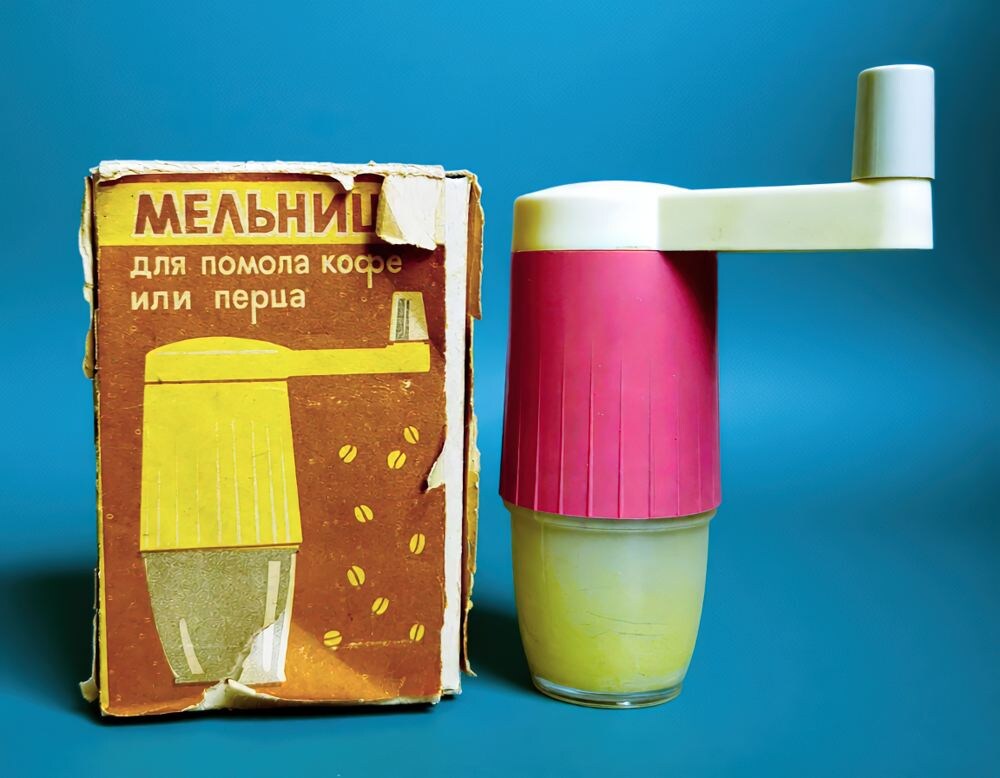 Мельница для помола кофе или перца.