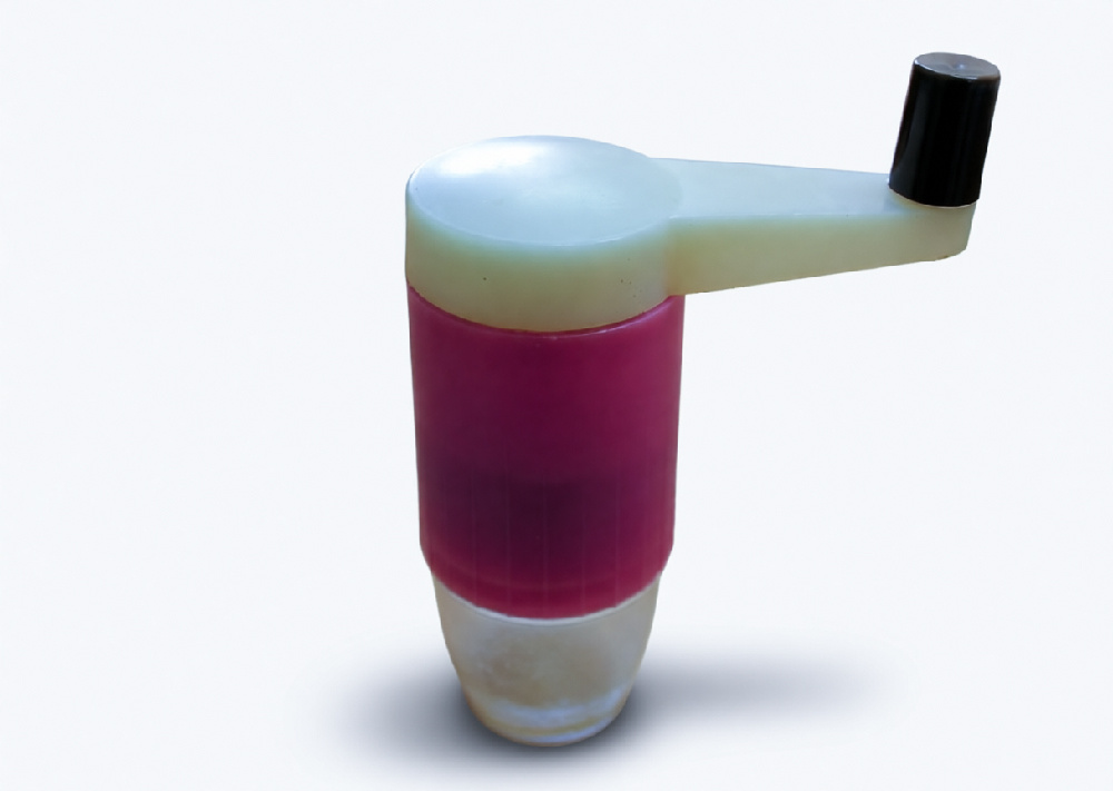 Ручная мельница 1980 г. выпуска. Из фондов Музея-заповедника Ю.А. Гагарина.