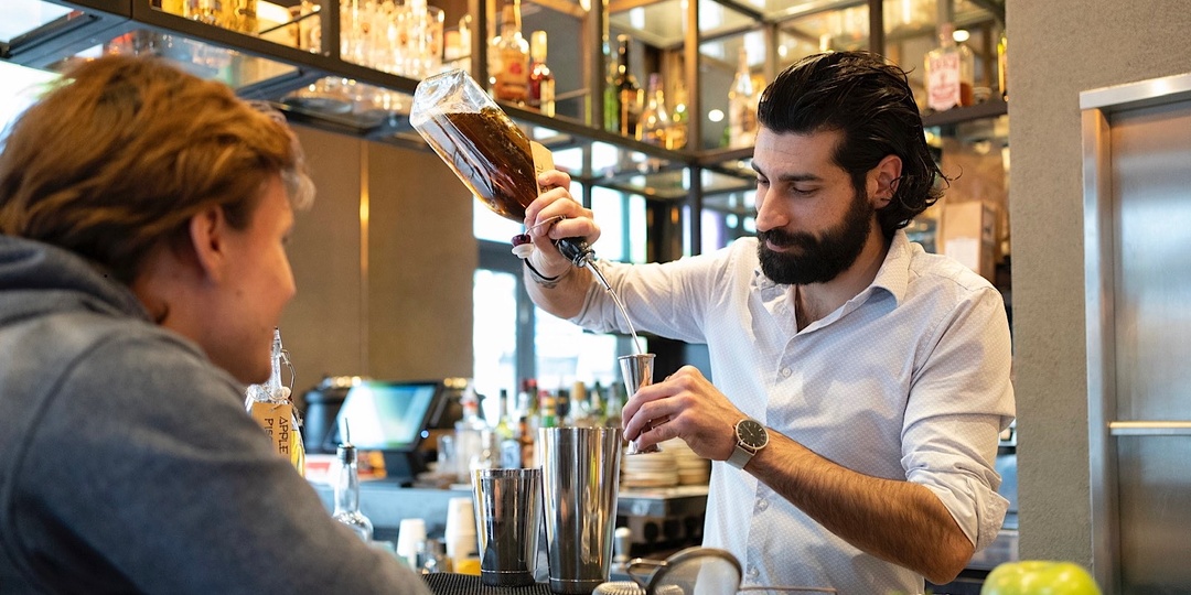 Новое исследование оценило роль барменов в успехе алкогольных брендов