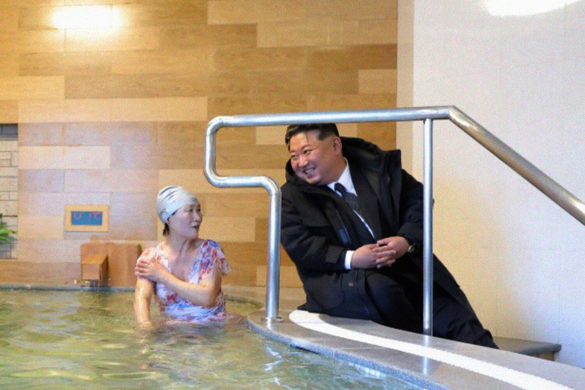 Ким Чен Ын на церемонии завершения строительства Центра отдыха для рабочих Онпхо в уезде Кенсон, 20 января 2026 года ©KCNA 