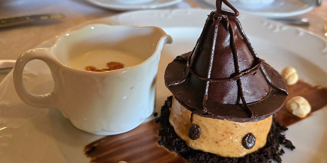 Наш съедобный тур по Пскову: от заводских сосисок до купеческих палат