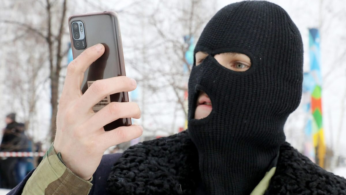 После ограничений на звонки через мессенджеры мошенники используют обратный звонок