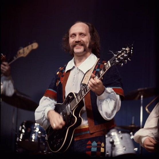 Владимир Мулявин на концерте, фотография из открытых источников Яндекса