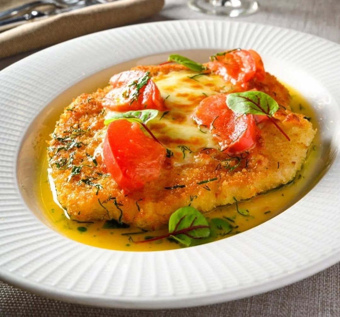 Шницель из куриной грудки по-милански в зимнем меню Villa Pasta