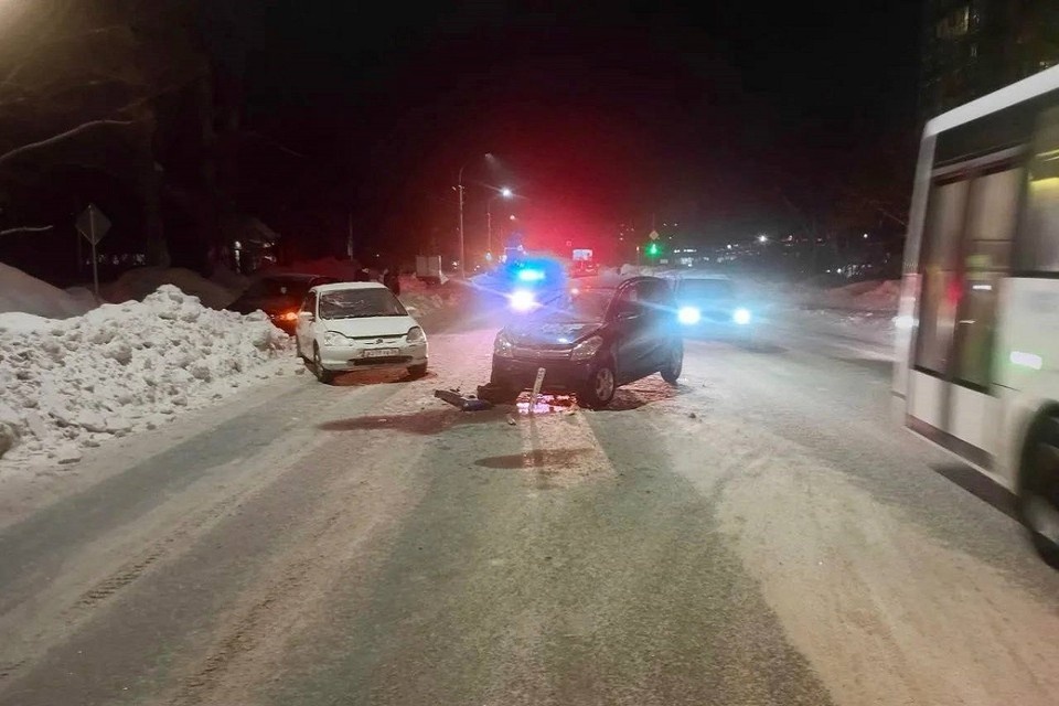    Обоих детей доставили в медицинское учреждение. Фото: ГАИ Новосибирской области