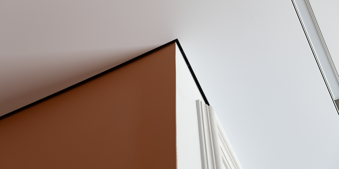 Выгодный и красивый потолок: решения, которые действительно работают