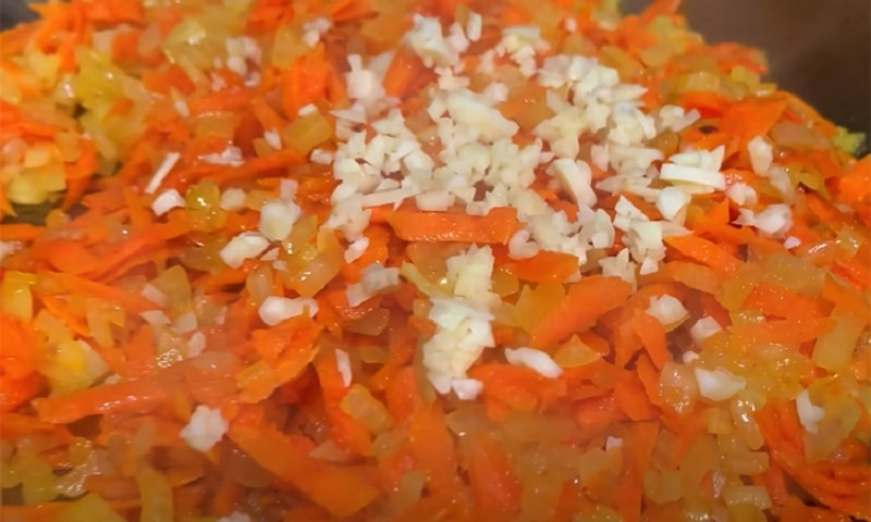 Ленивые голубцы, как в лучших семьях: секрет насыщенного вкуса и идеальной нежности