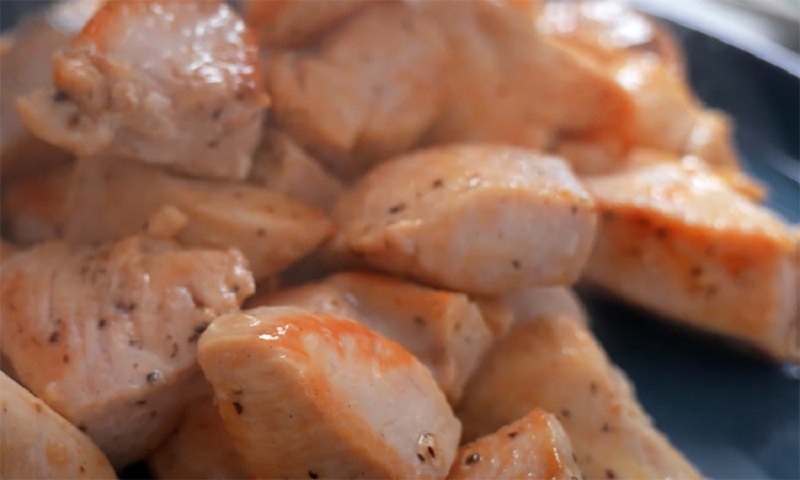 Паста Альфредо с курицей и грибами: история вкуса и секреты ресторанного совершенства