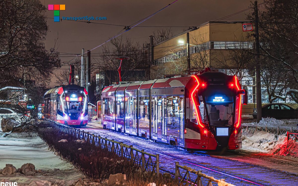 Трамвай "Воевода" в СПб: фото нового трамвая на испытаниях