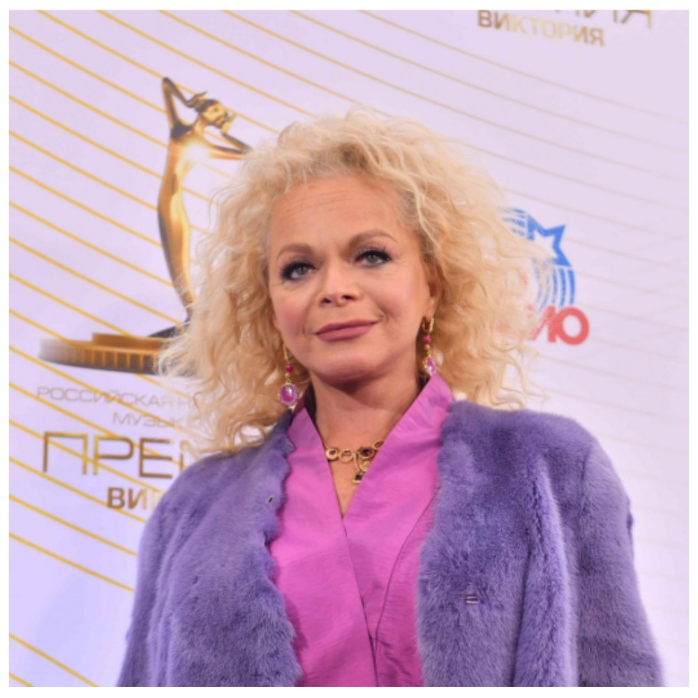 Из-за квартирного скандала концеры Долиной стали отменяться