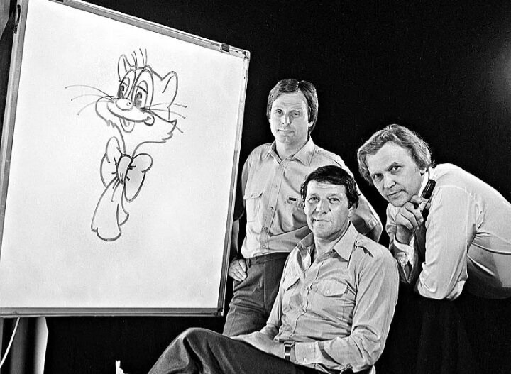 Создатели мультфильмов про кота Леопольда (слева направо): Художник и режиссёр Анатолий Резников, сценарист Аркадий Хайт, художник Вячеслав Назарук.